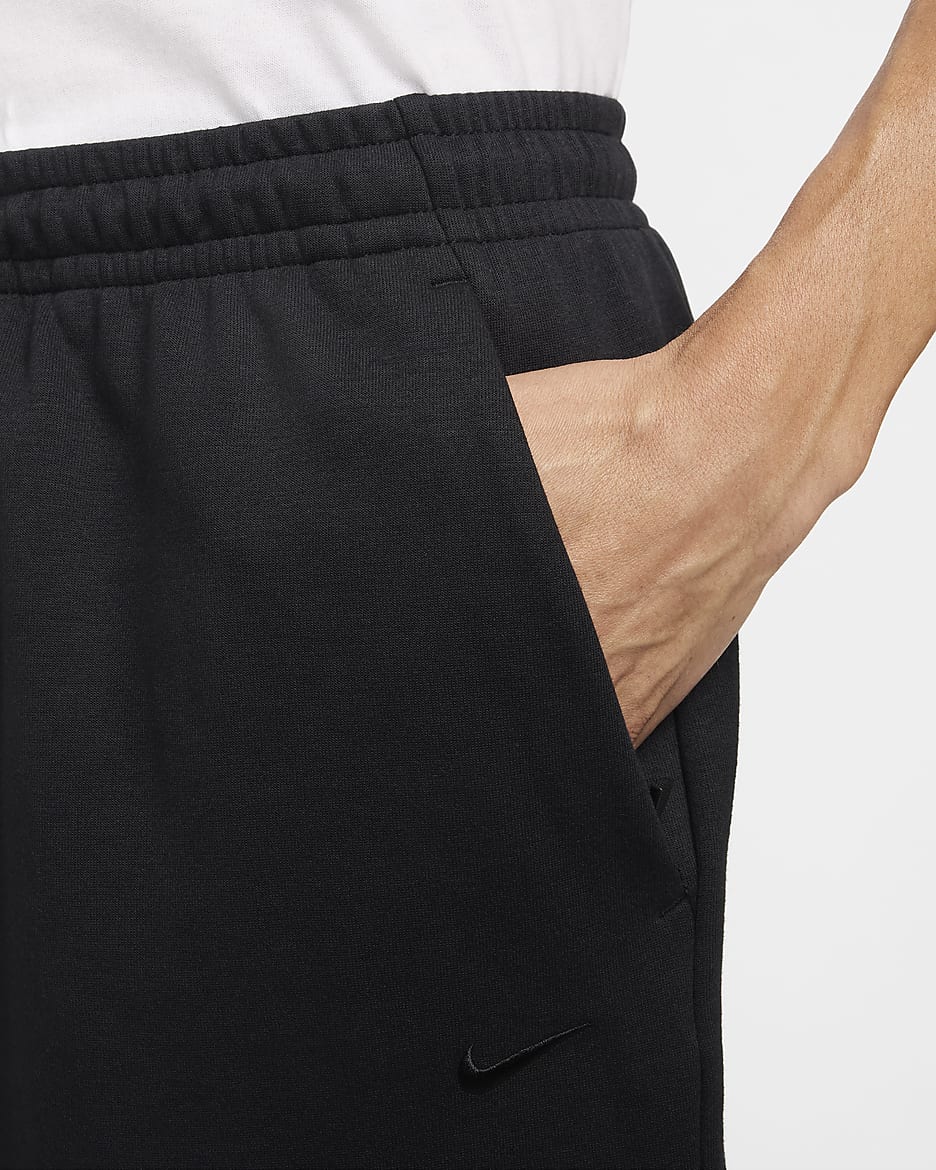 Nike Primary vielseitige Shorts ohne Futter mit Dri-FIT-Technologie und UV-Schutz (Herren, ca. 18 cm) - Schwarz/Schwarz