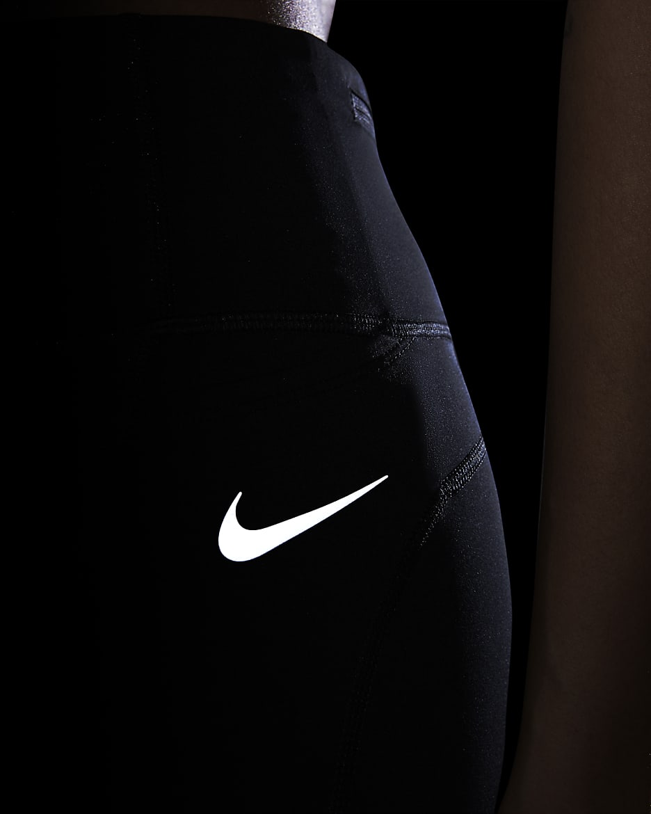 Nike Fast 18 cm-es, középmagas derekú női futórövidnadrág - Fekete