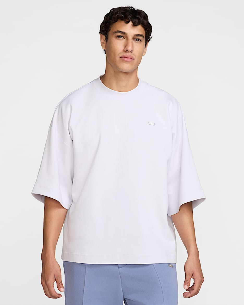 Haut à manches courtes et motif Nike Football Inter Milan Tech Fleece Extérieur pour homme - Iris Whisper/Metallic Silver
