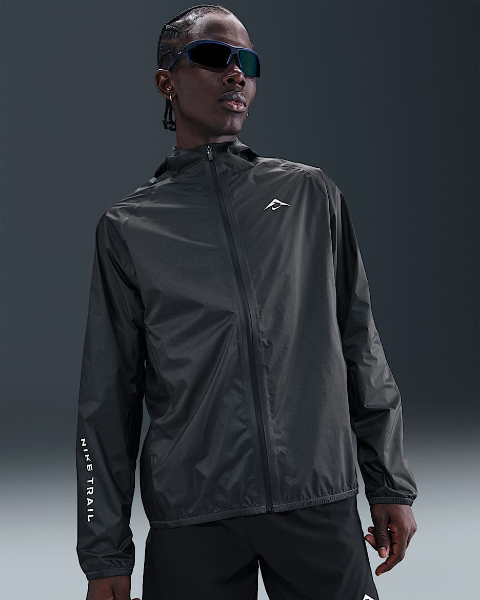 Nike Trailwind wasserdichte Storm-FIT ADV Laufjacke (Herren) - Anthracite/Summit White