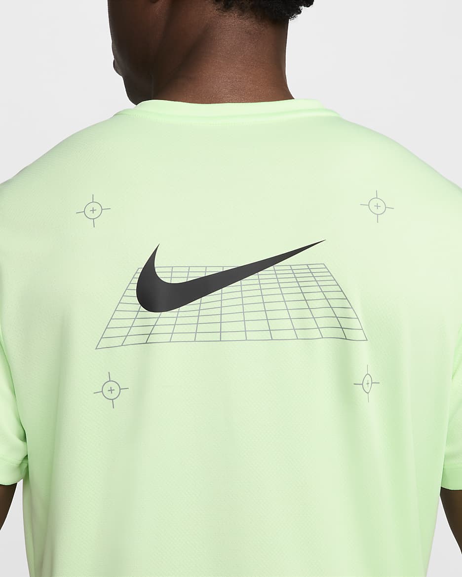 Nike Miler Men's Short-Sleeve Graphic Running Top - Vapour Green