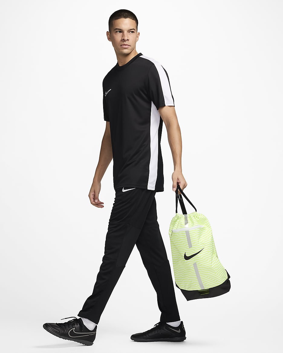 Nike Academy Gymtas voor voetbal (18 liter) - Volt/Zwart/Zwart