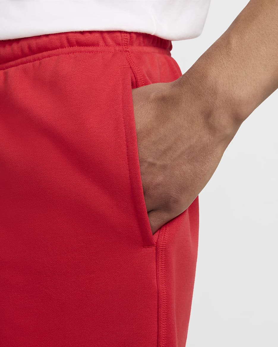 Nike Club Flow frottéshorts til herre - University Red/University Red/Hvit