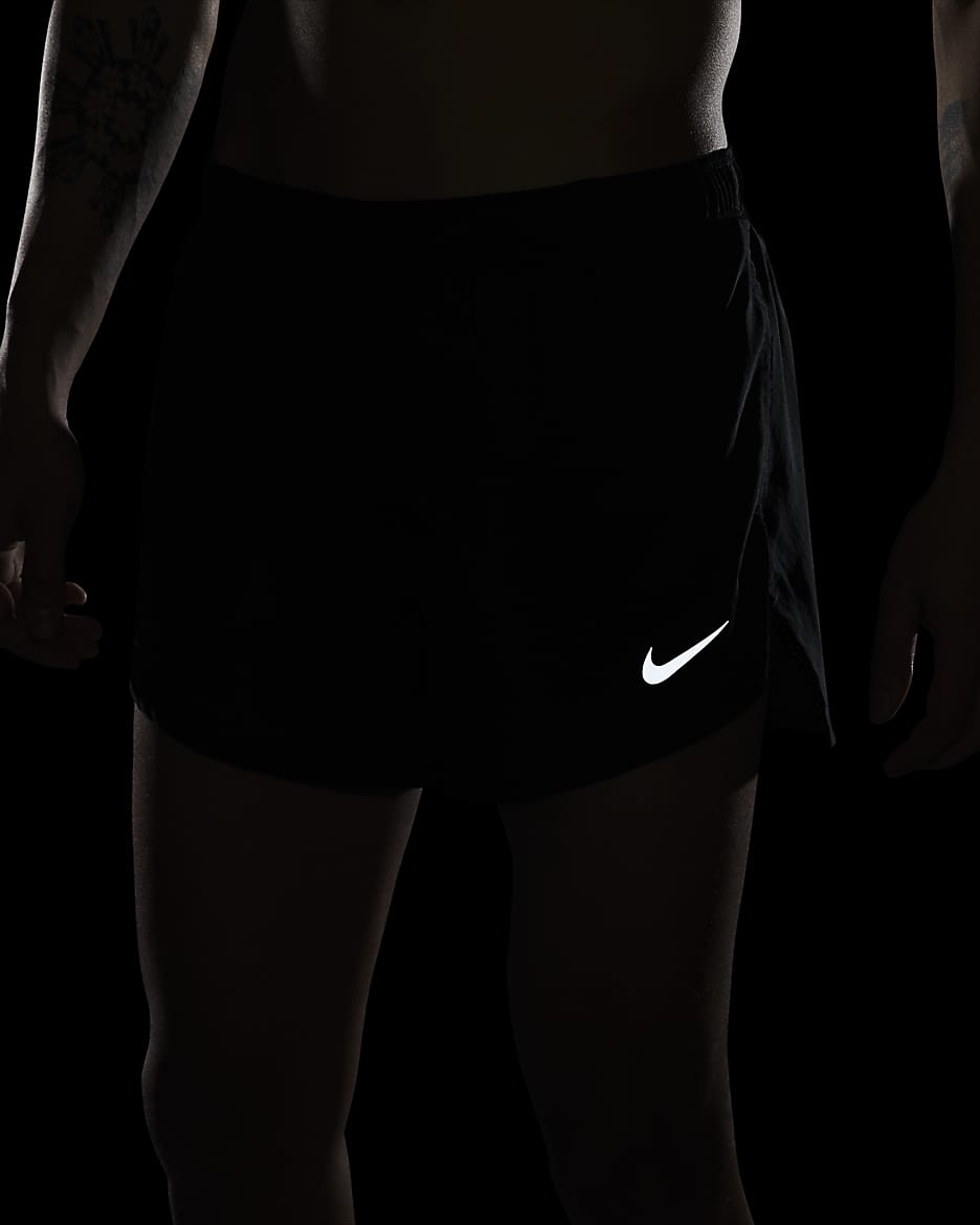 Nike Fast Gevoerde racingshorts voor heren (10 cm) - Zwart