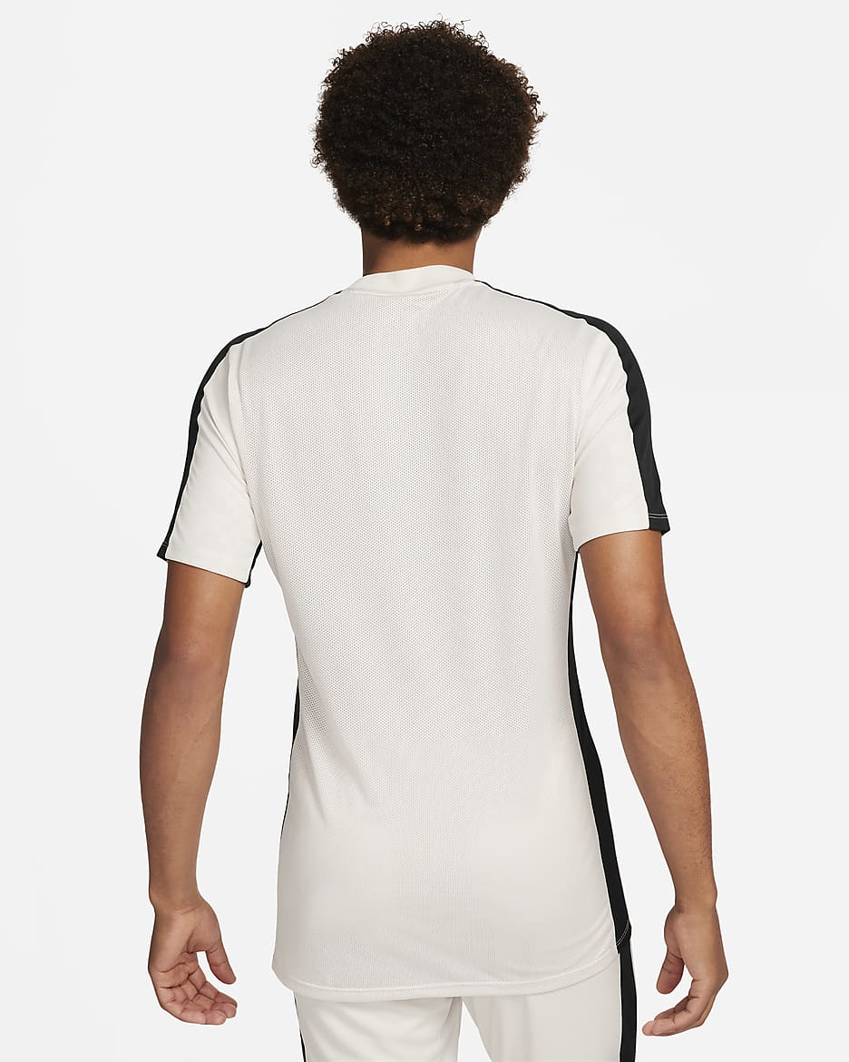 Playera de fútbol de manga corta Dri-FIT para hombre Nike Academy - Marrón verdoso claro/Negro/Blanco