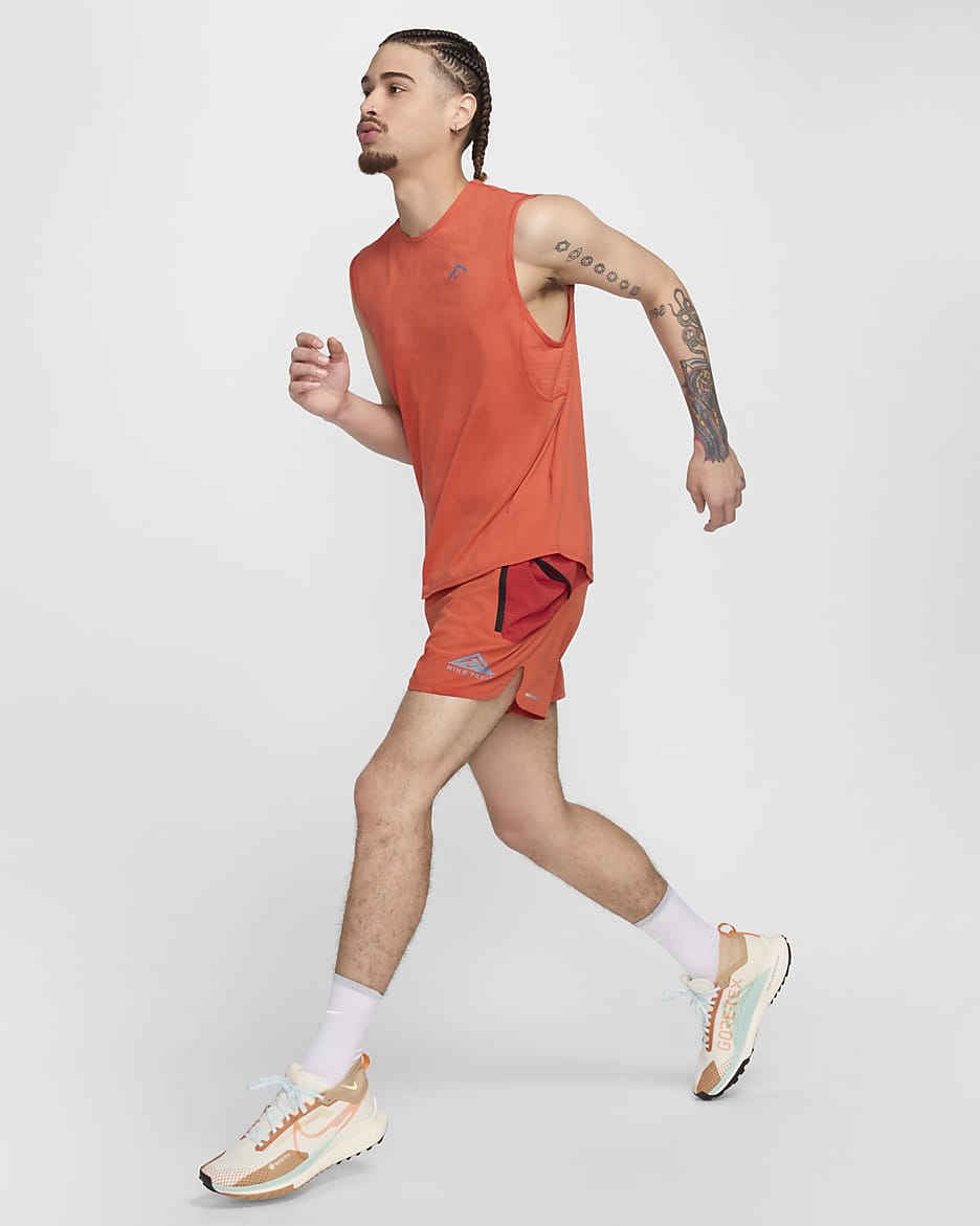 Nike Solar Chase Men's Dri-FIT Sleeveless Running Top - Vintage Coral/Khaki/Black