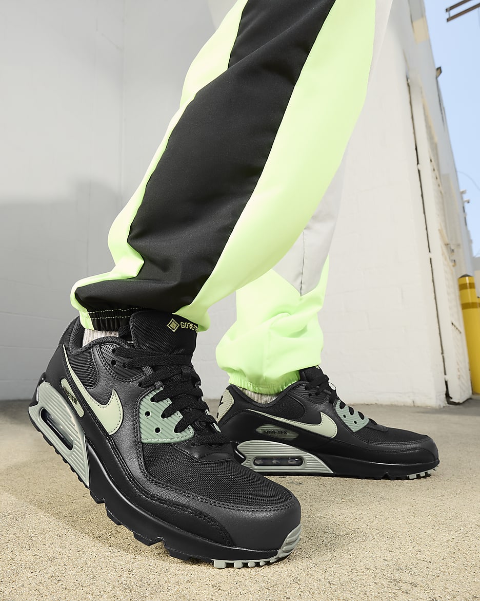 Nike Air Max 90 GORE-TEX Men's Winterized Shoes - Black/Anthracite/Mica Green/Honeydew