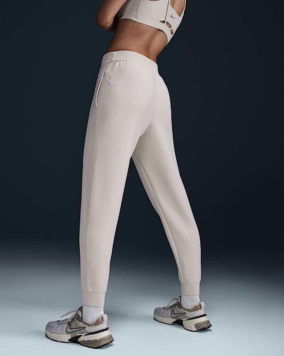 Nike 24.7 ImpossiblySoft Women's Dri-FIT Mid-Rise Joggers