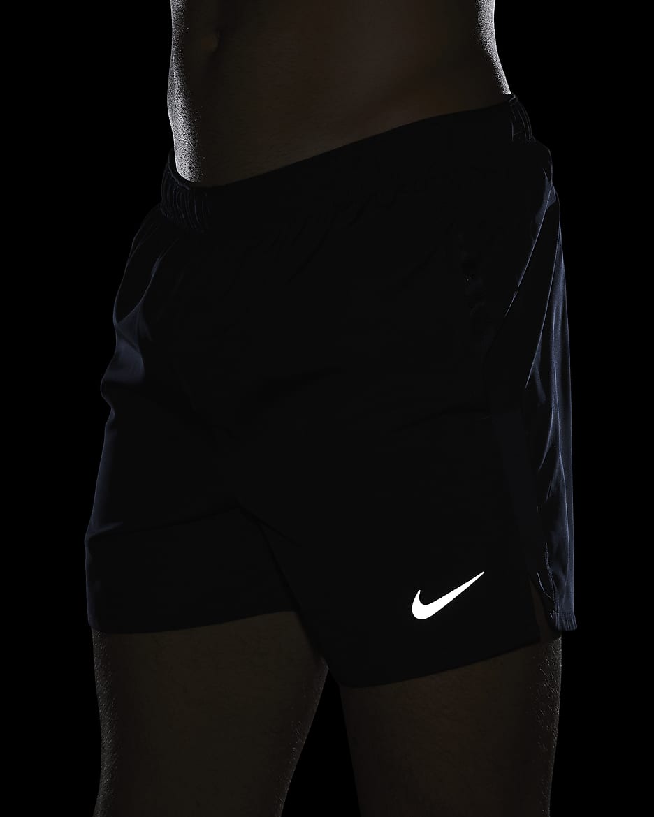 Shorts de correr Dri-FIT de 13 cm con forro de ropa interior para hombre Nike Challenger - Obsidiana/Obsidiana/Negro