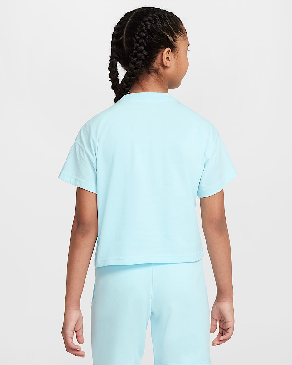 Nike Sportswear Essential Big Kids' (Girls') T-Shirt