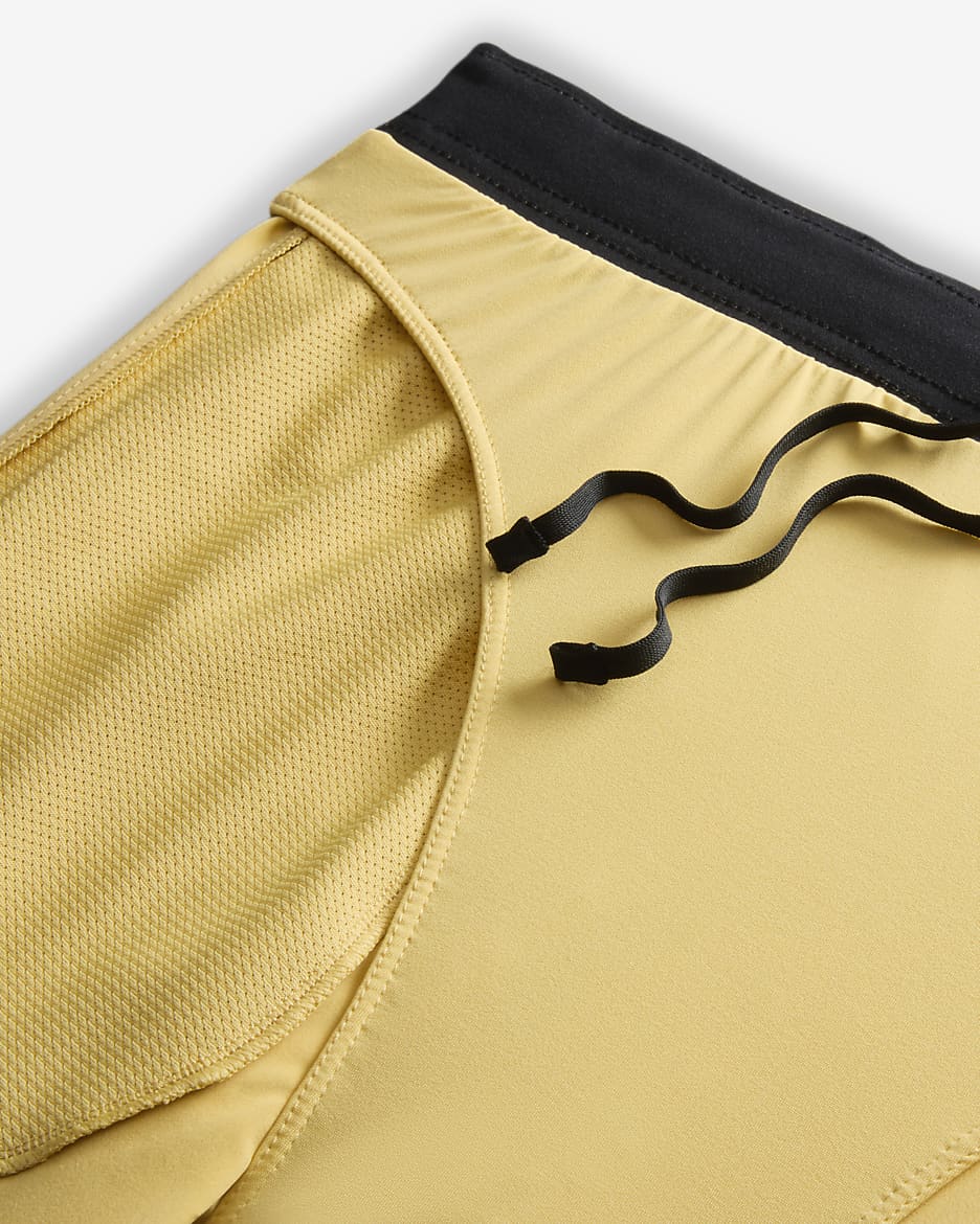 Nike Challenger Men's 18cm (approx.) Brief-Lined Running Shorts - Saturn Gold