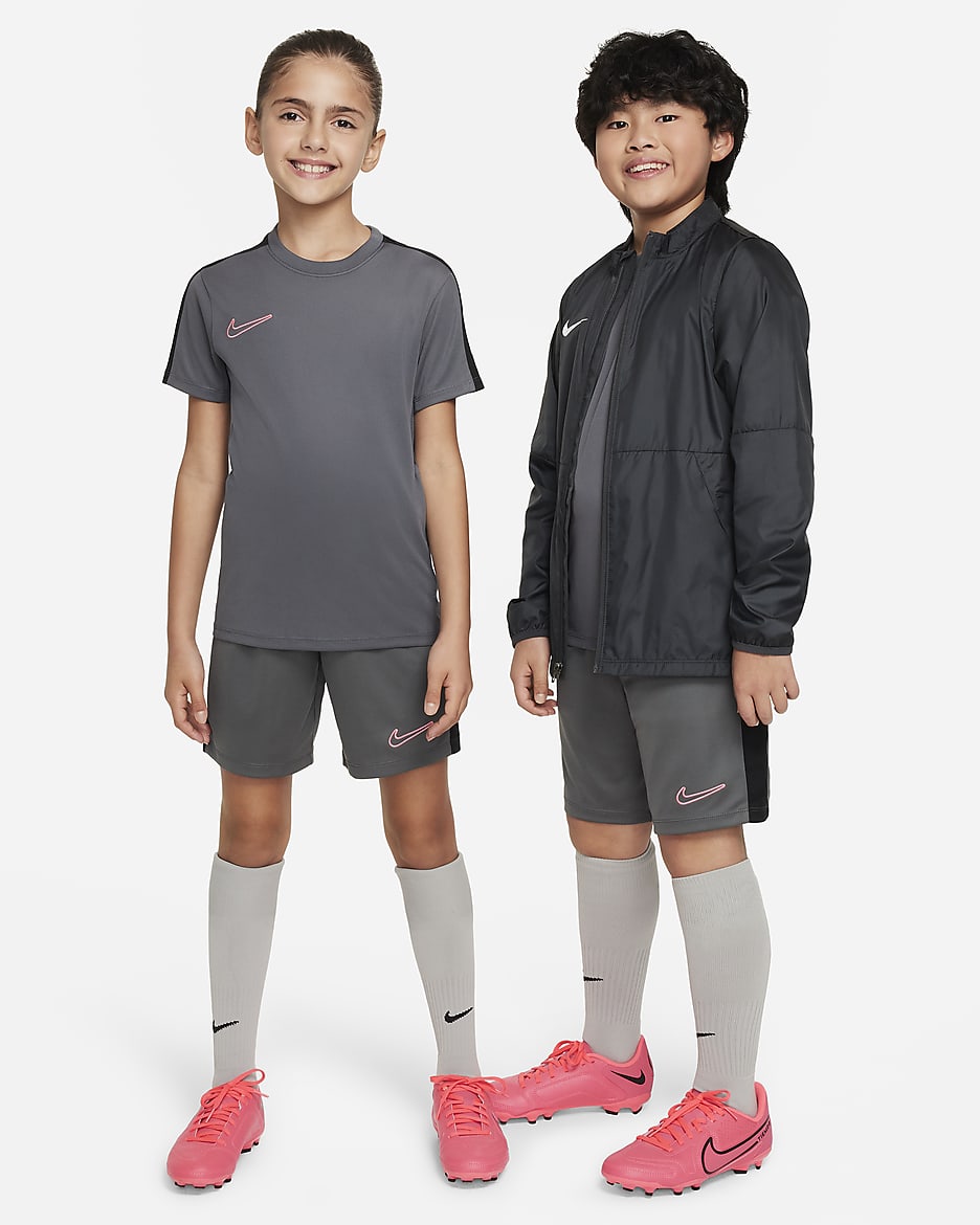 Shorts de fútbol para niños Nike Dri-FIT Academy23 - Gris hierro/Negro/Puesta de sol pulso