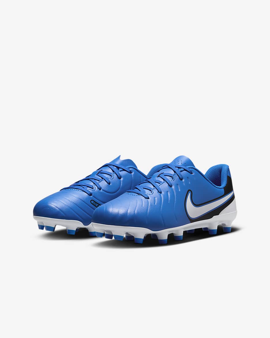 Nike Jr. Tiempo Legend 10 Club Low-Top-Fußballschuh für verschiedene Böden für jüngere/ältere Kinder - Soar/Weiß