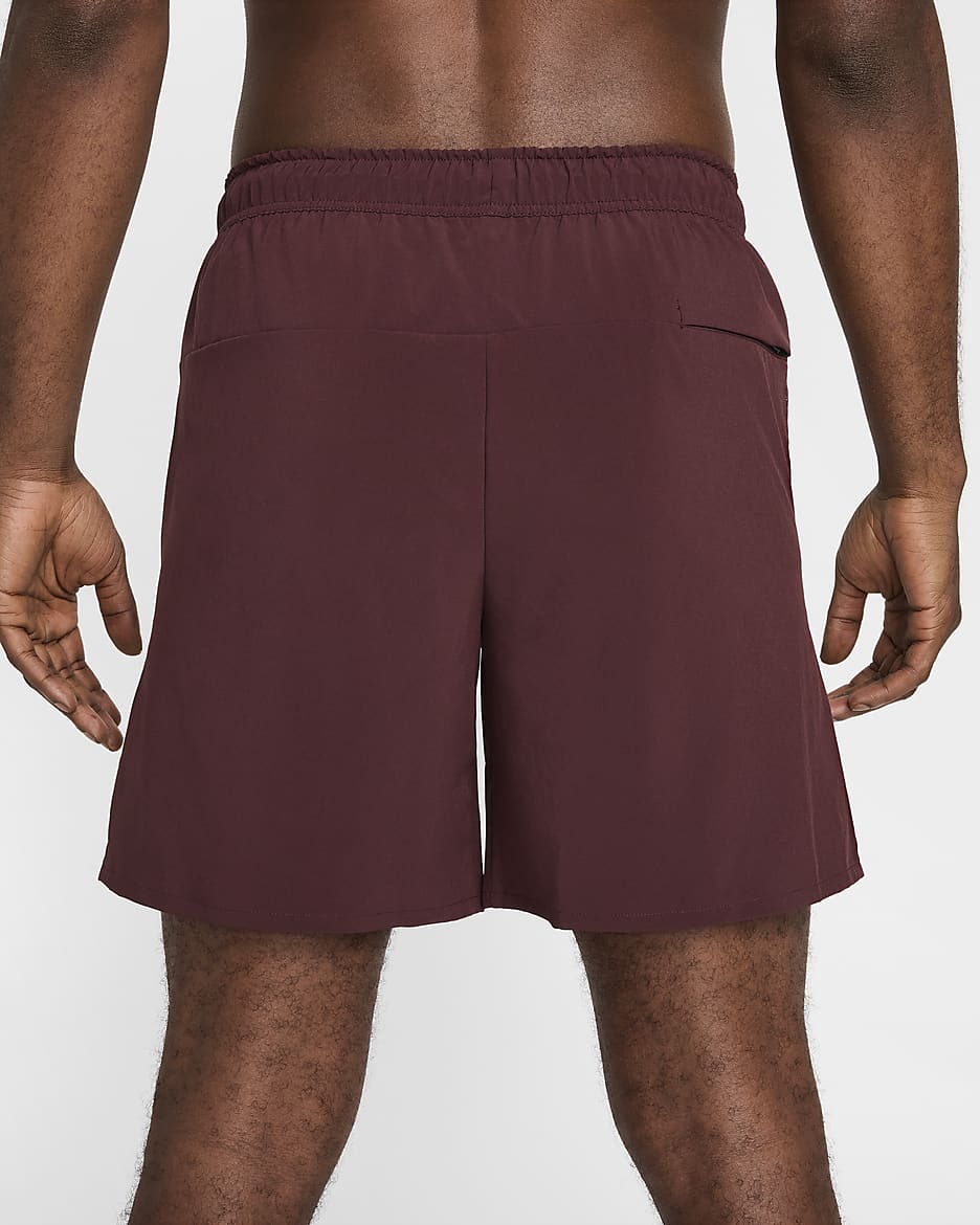 Shorts versatili Dri-FIT non foderati 18 cm Nike Unlimited – Uomo - Burgundy Crush/Nero/Burgundy Crush