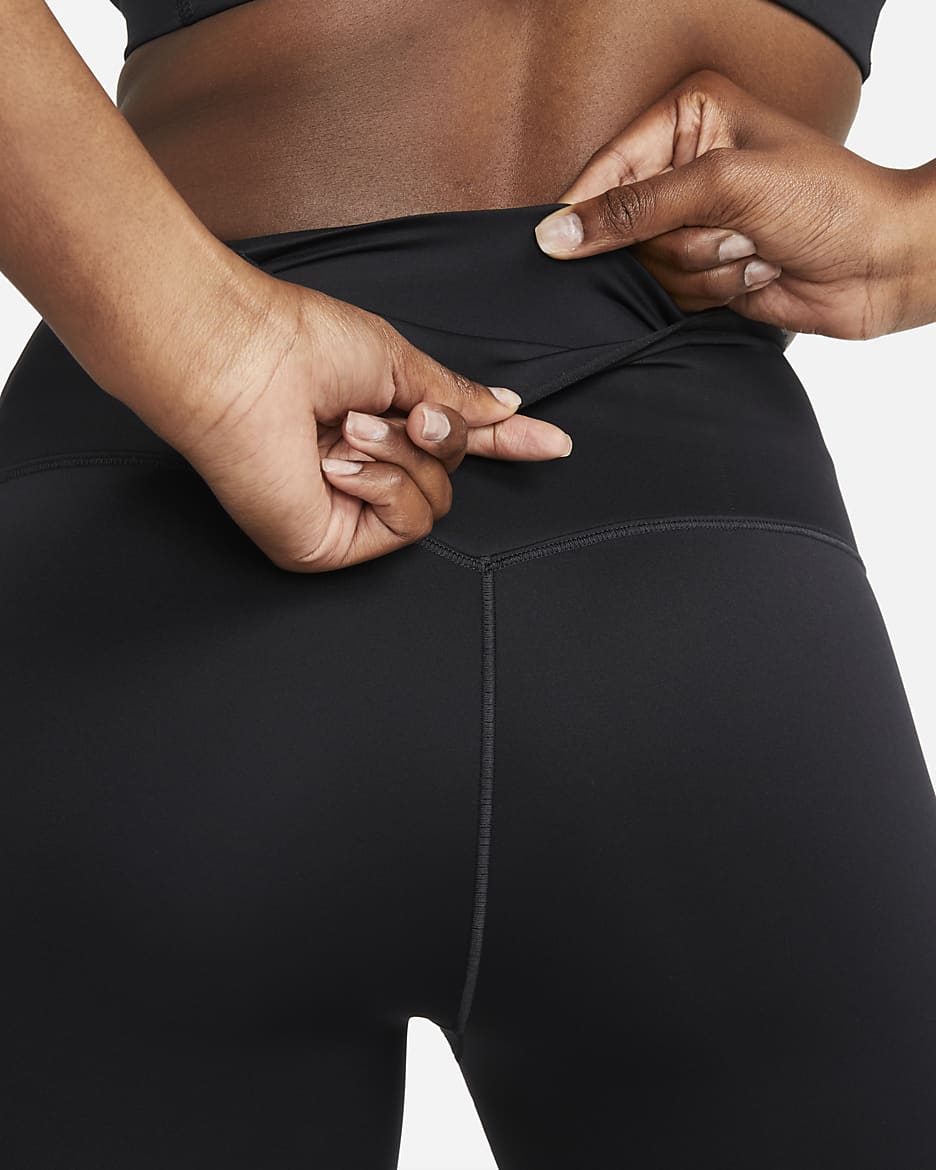 Nike Go erős tartást adó, középmagas derekú, teljes hosszúságú női leggings zsebekkel - Fekete/Fekete