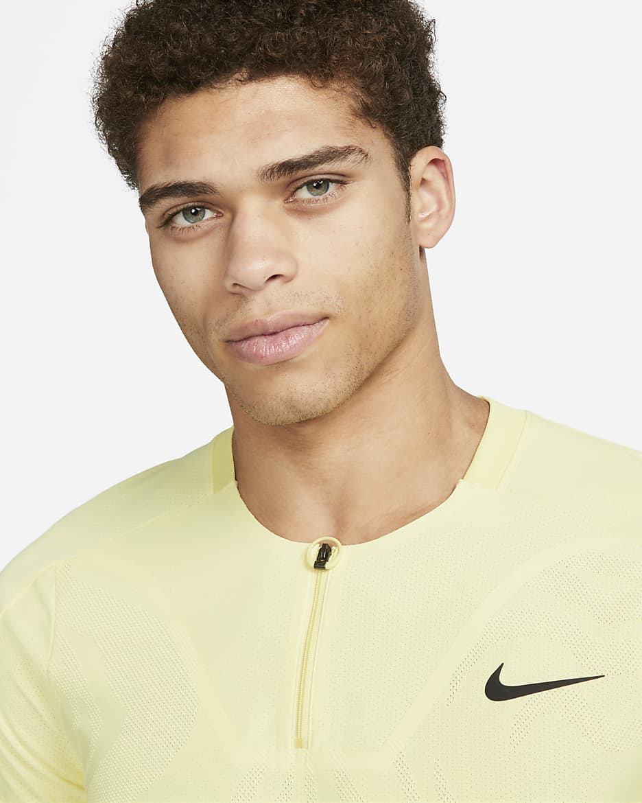 NikeCourt Dri-FIT ADV Slam Men's Tennis Polo - Lemon Chiffon/Black