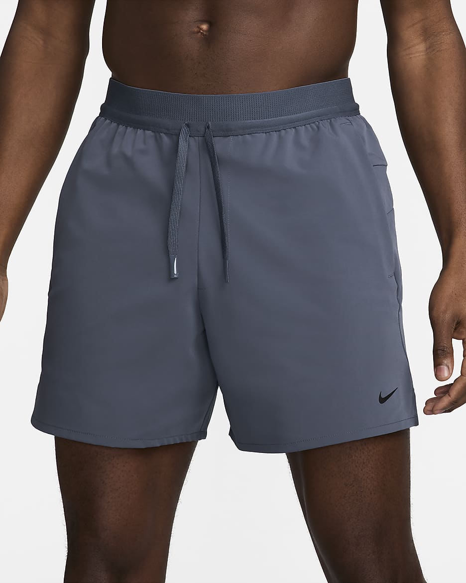 Nike A.P.S. Dri-FIT allsidig shorts til herre (15 cm) - Thunder Blue/Svart