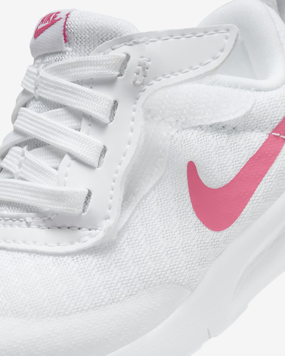 nike shoes tie themselves