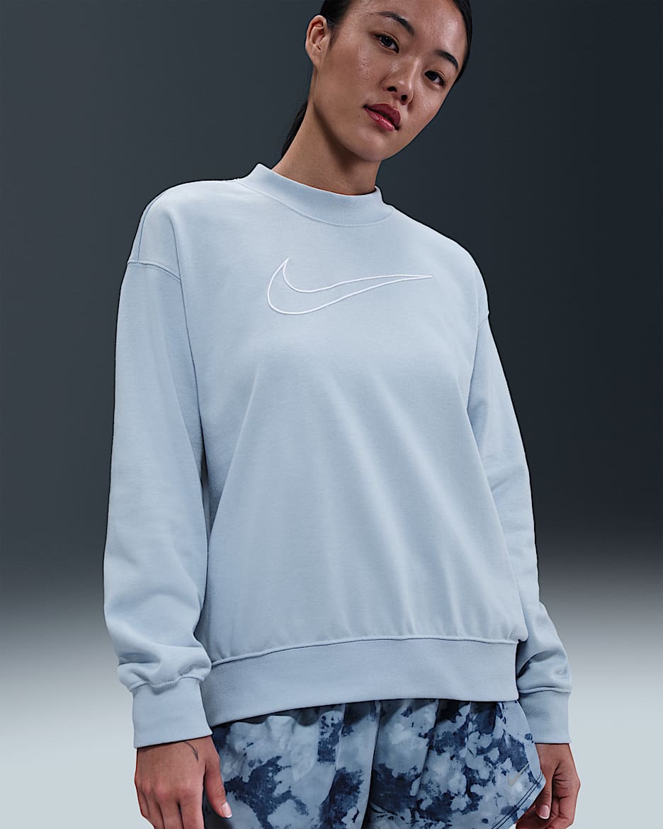 ナイキ Dri-FIT ゲット フィット ウィメンズ グラフィック クルーネック スウェットシャツ - ライトアーモリーブルー/ホワイト