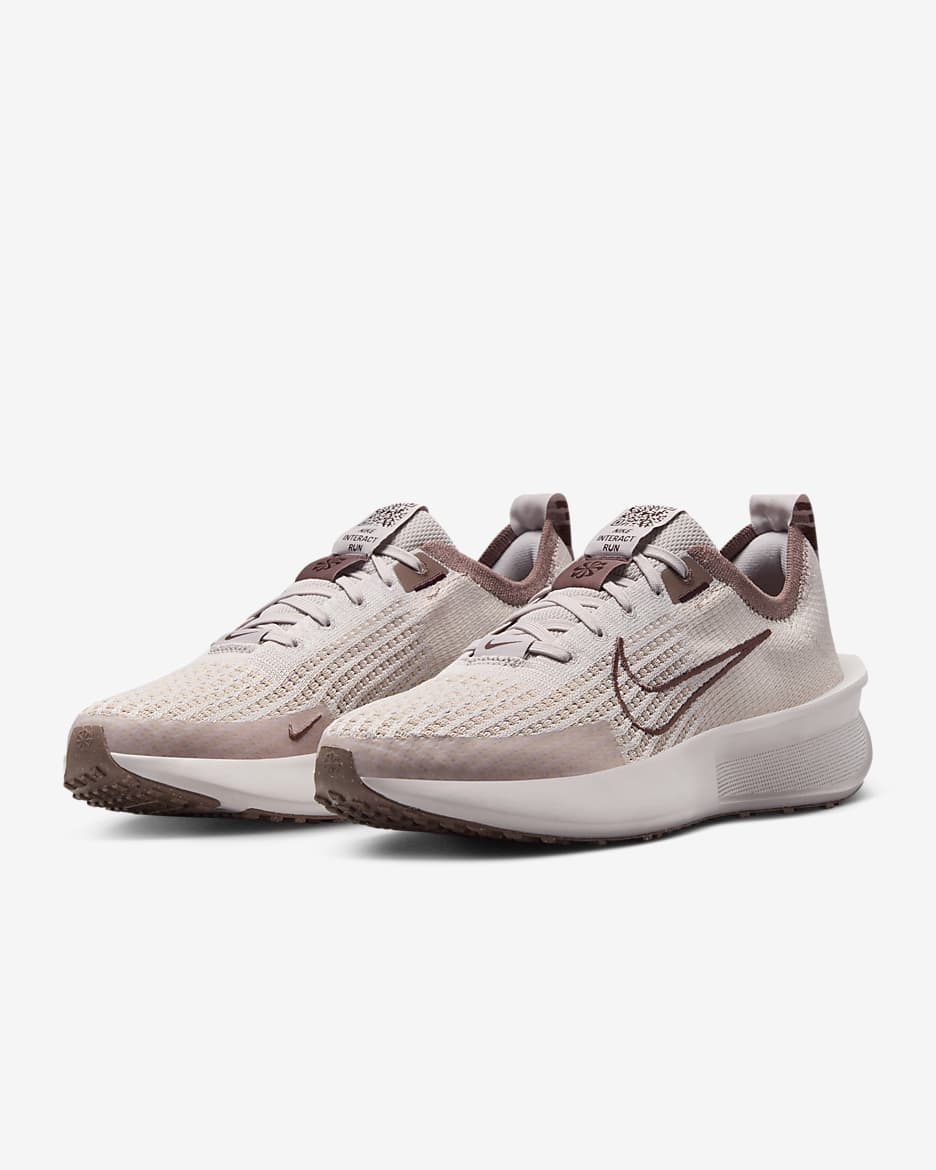 Nike Interact Run Straßenlaufschuh für Damen - Platinum Violet/Smokey Mauve