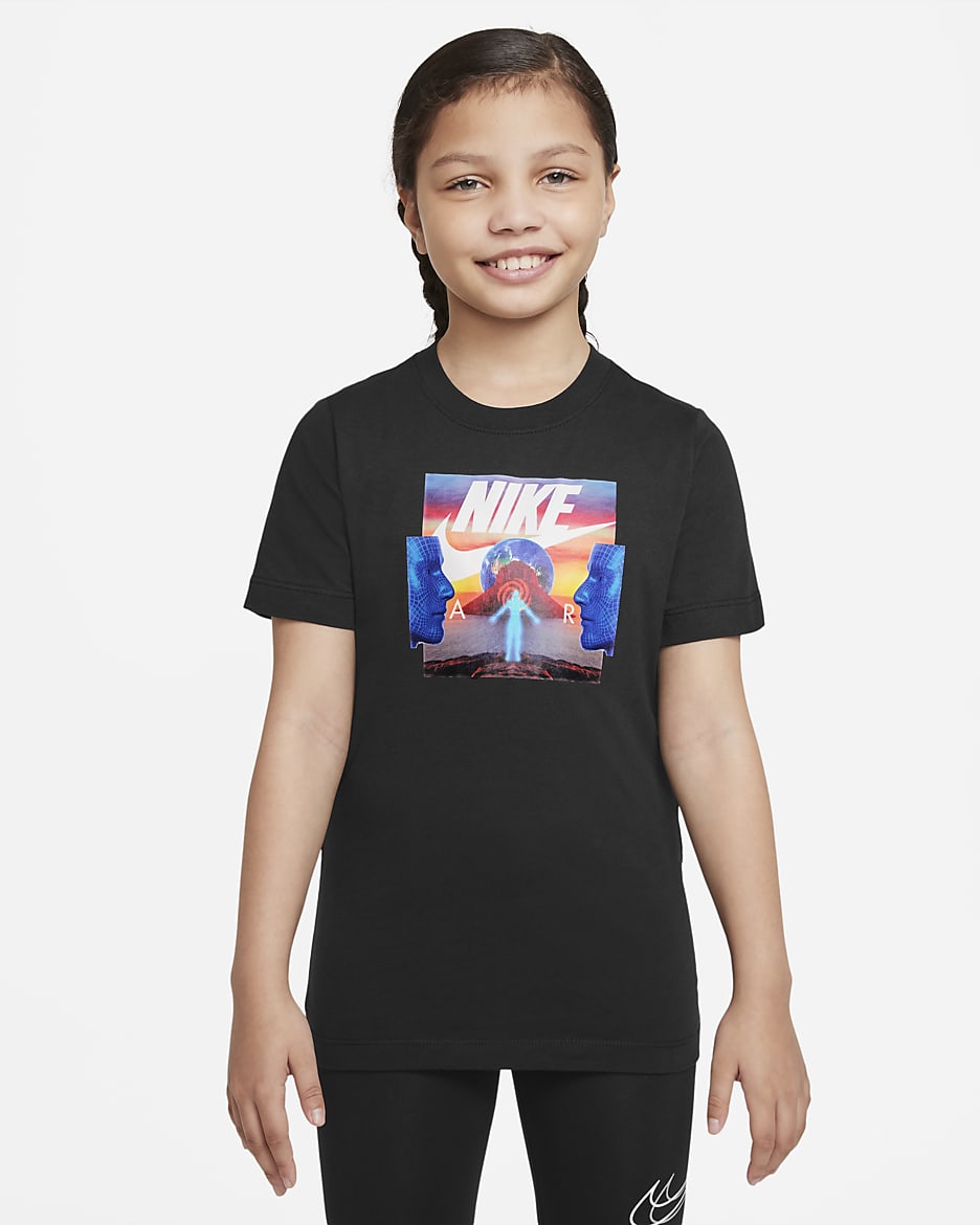Nike Sportswear Older Kids' T-Shirt - Black