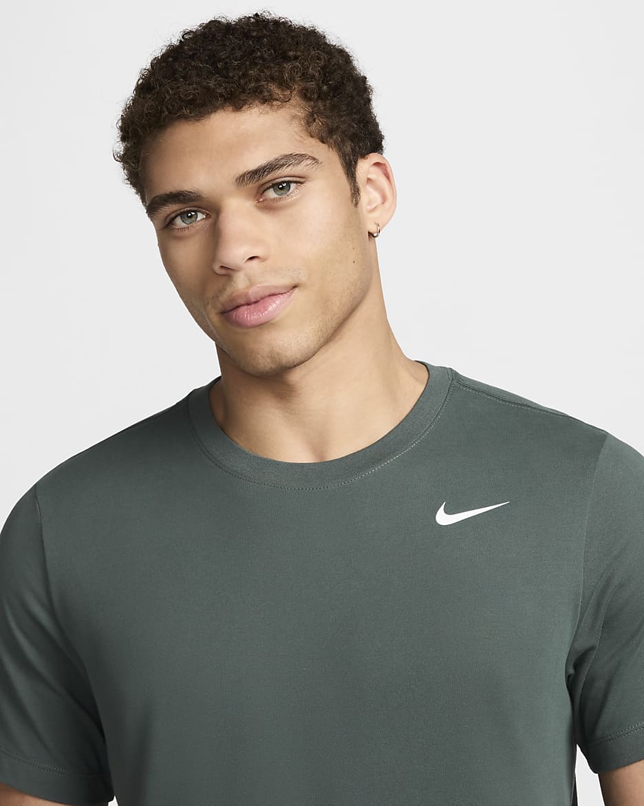 T-shirt fitness Nike Dri-FIT – Uomo - Vintage Green/Bianco