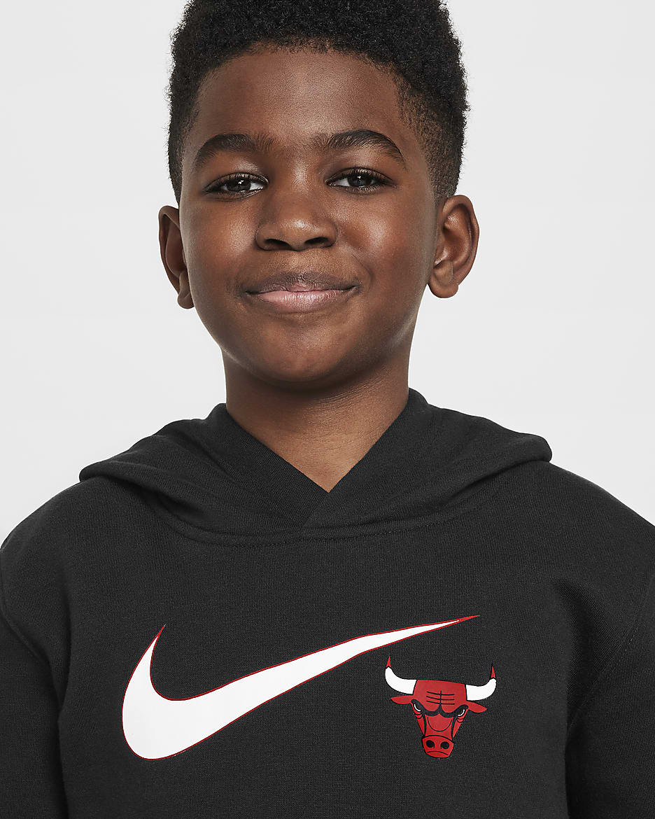 Chicago Bulls Club Fleece Essential Older Kids' (Boys') Nike NBA Hoodie - Black