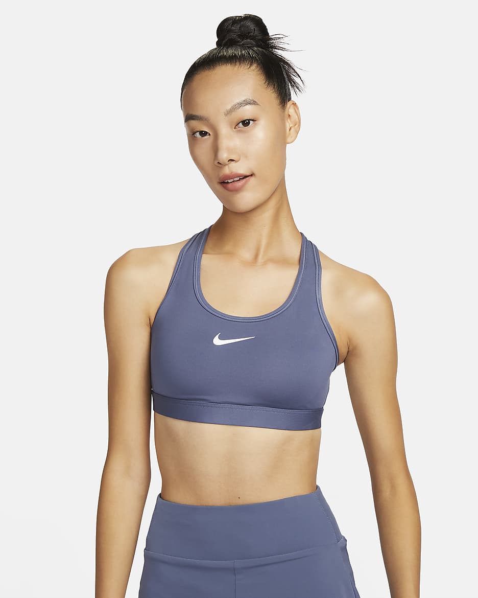 Nike Swoosh 中度支撐型女款襯墊運動內衣 - Diffused Blue/白色