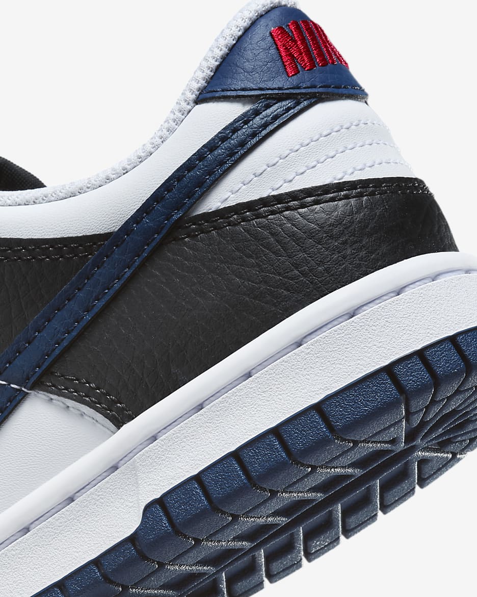 Sko Nike Dunk Low för ungdom - Svart/Vit/University Red/Midnight Navy