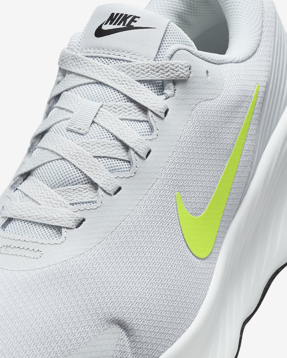 Tenis de caminata para hombre Nike Promina - Platino puro/Negro/Volt