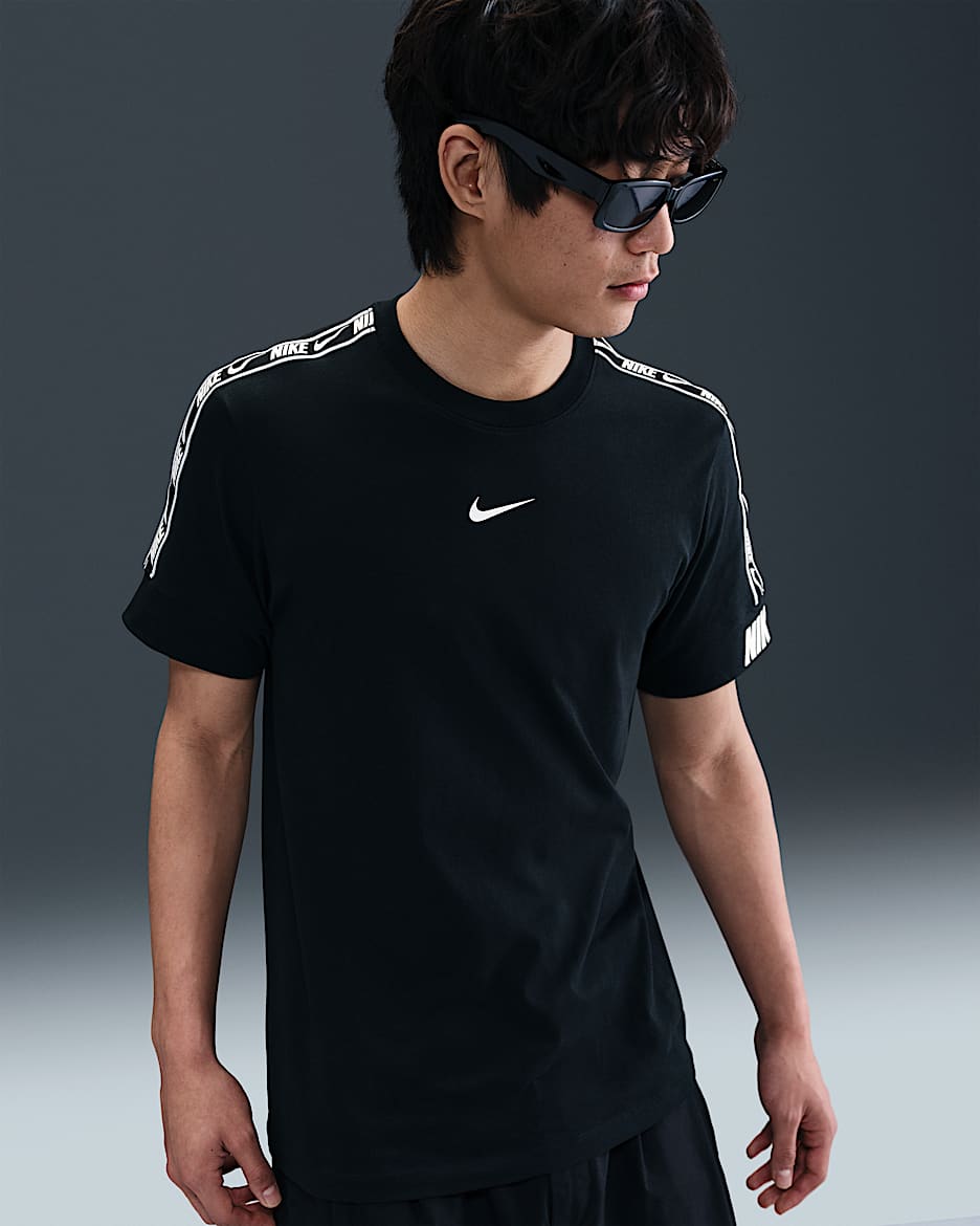 ナイキ スポーツウェア リピート メンズ Tシャツ - ブラック/ホワイト