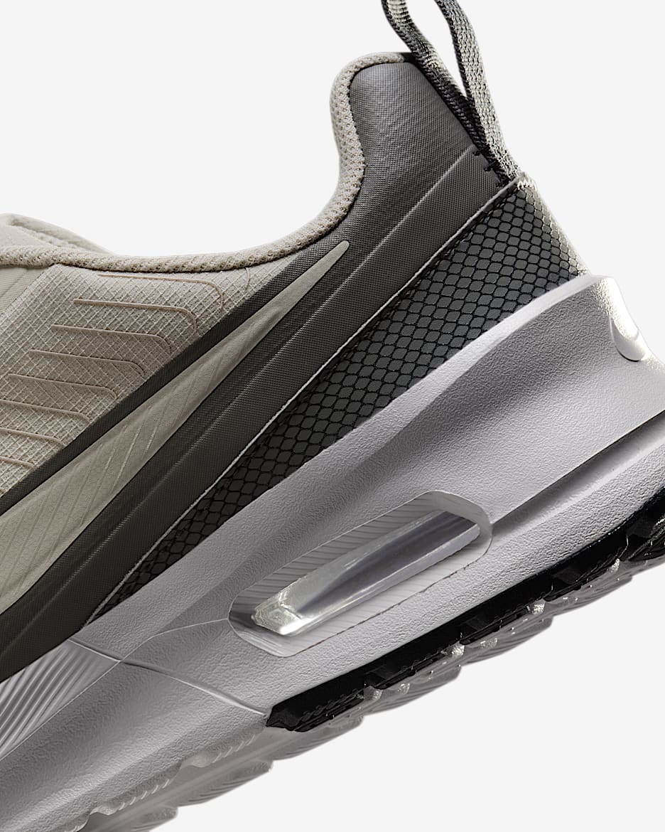 Dressinn Nike Air Max Axis Trainers Men's Air Max Axis Premium