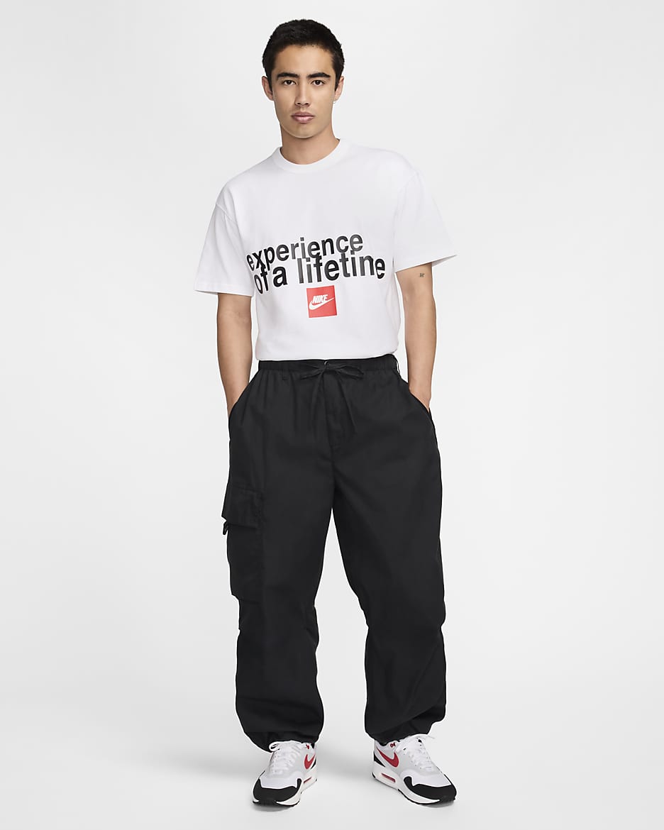 Nike Sportswear 男款 T 恤 - 白色