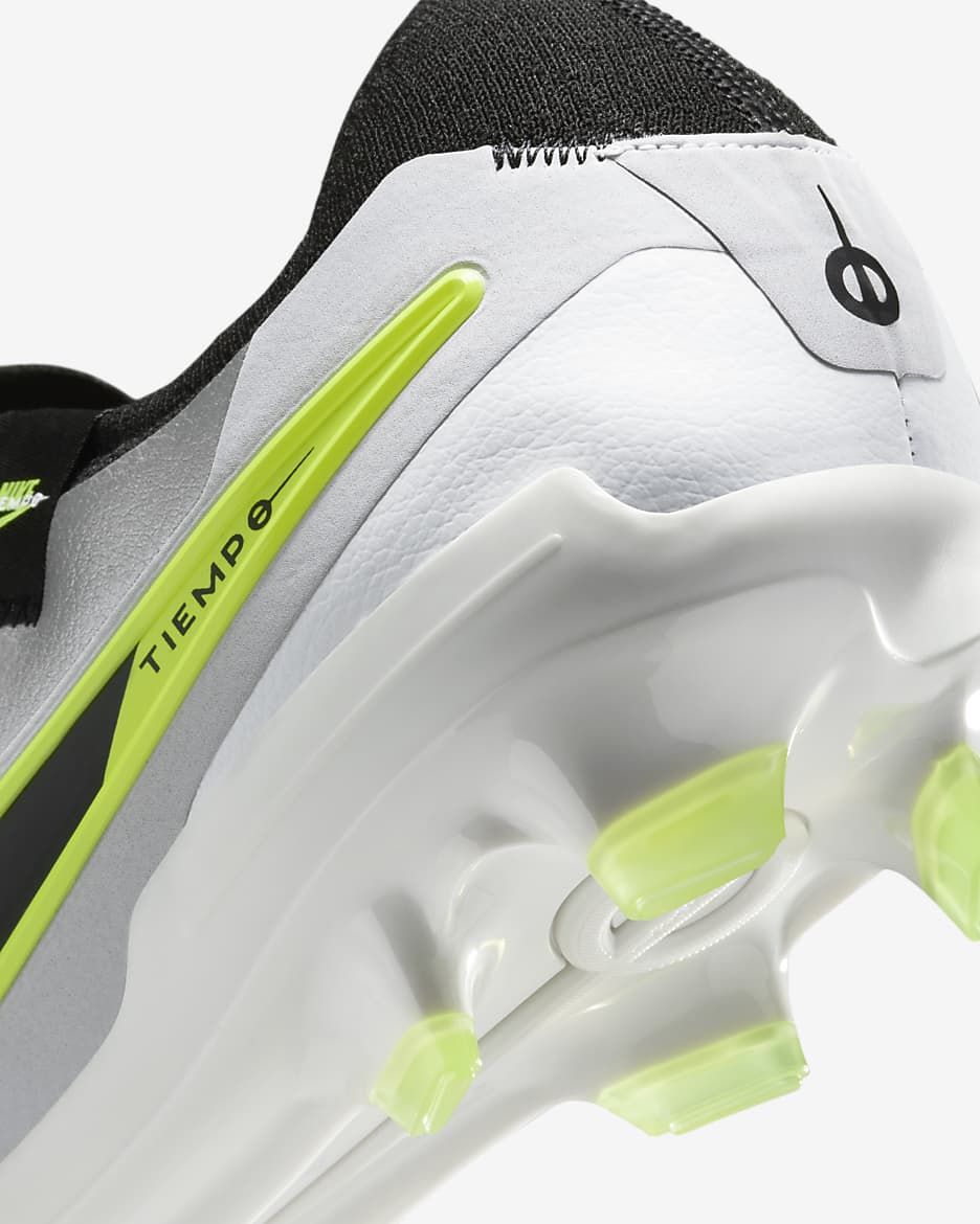 Tacos de fútbol de corte low para terreno firme Nike Tiempo Legend 10 Pro - Plata metalizado/Volt/Negro