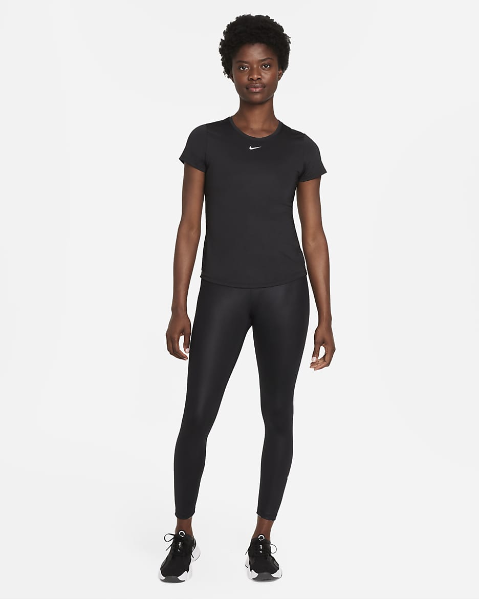 Haut à manches courtes et coupe slim Nike Dri-FIT One pour Femme - Noir/Blanc