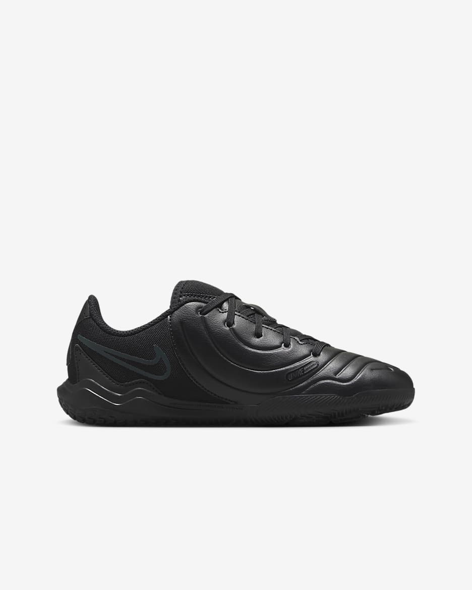 Tacos de fútbol de corte low para cancha cubierta para niños de preescolar y grandes Nike Jr. Tiempo Legend 10 Club - Negro/Jungla intenso/Negro