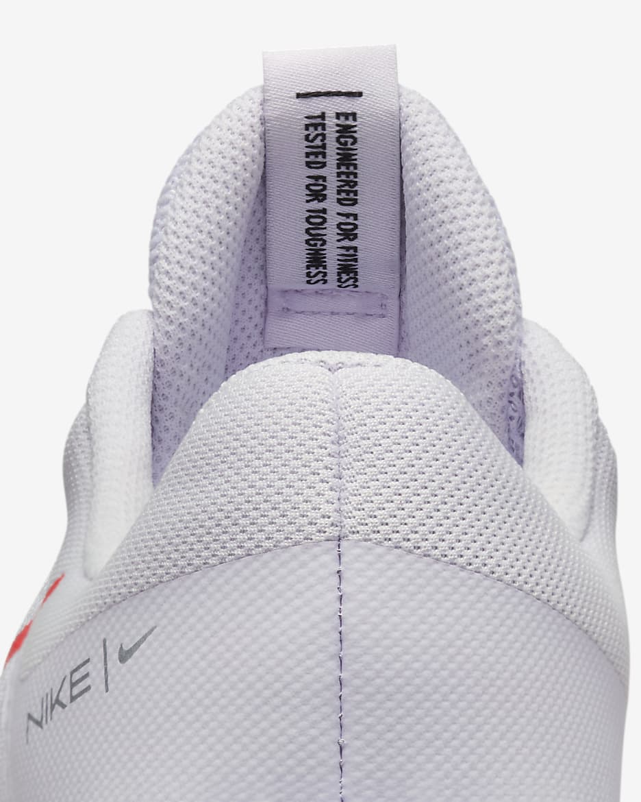 Tenis de entrenamiento para mujer Nike MC Trainer 2 - Uva ligero/Blanco/Negro/Carmesí brillante