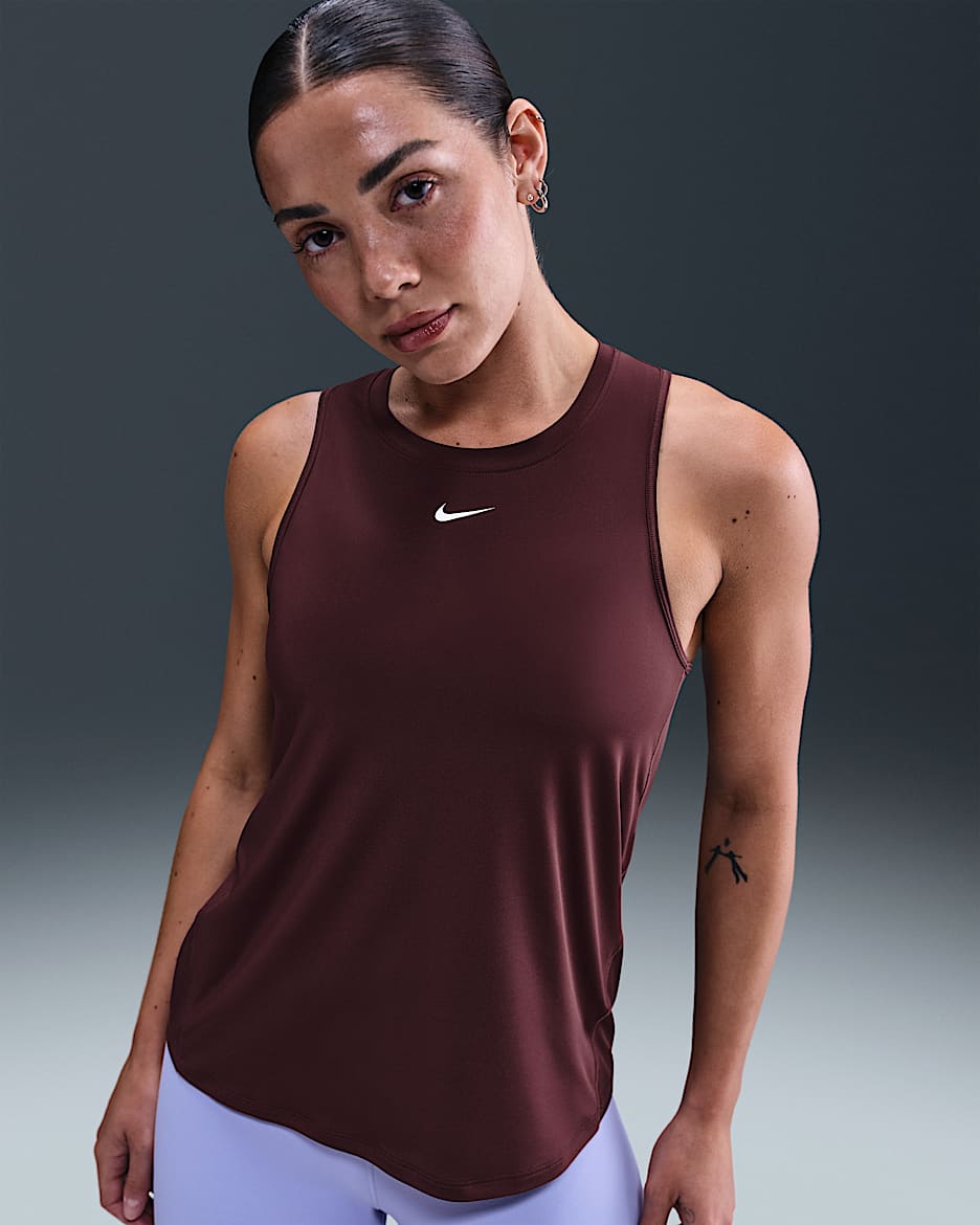 Nike One Classic Dri-FIT-tanktop til kvinder - Burgundy Crush/hvid