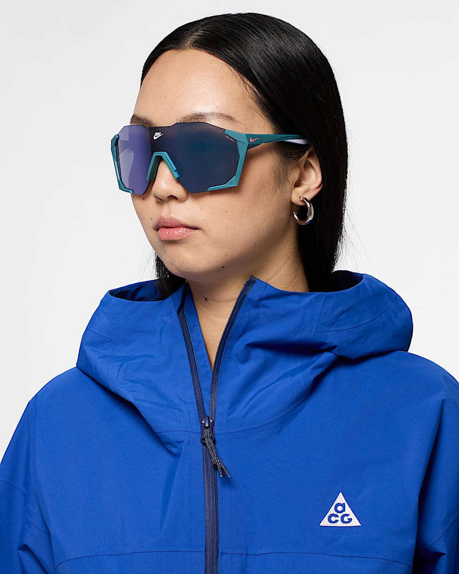 Solglasögon Nike Charged Shield - Bicoastal/Bright Crimson