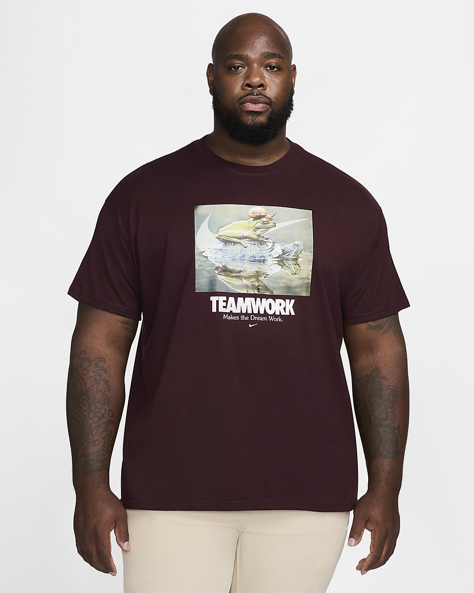 Nike Sportswear Men's Max90 T-Shirt - Burgundy Crush