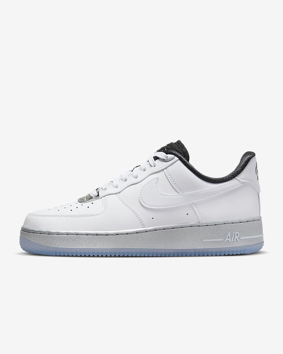 Nike Air Force 1 '07 SE Women's Shoes - White/Metallic Silver/Black/White