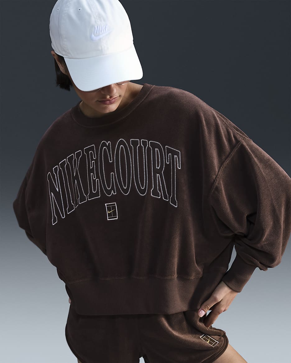 Sudadera de cuello redondo de tenis con gráfico extra oversized para mujer NikeCourt Heritage - Marrón barroco/Marrón barroco/Marrón verdoso claro/Marrón terciopelo