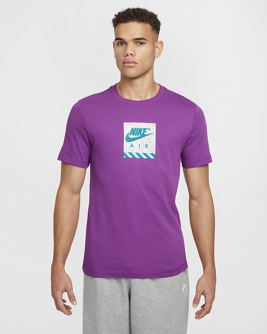 Playera Nike Sportswear 
 - Baya resaltado