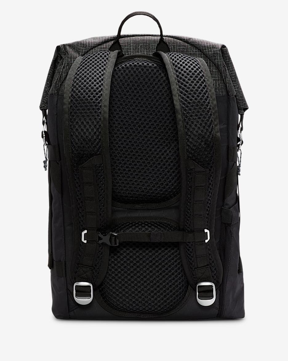 Nike ACG Aysén Day Pack (32L) - Black/Black/Metallic Silver