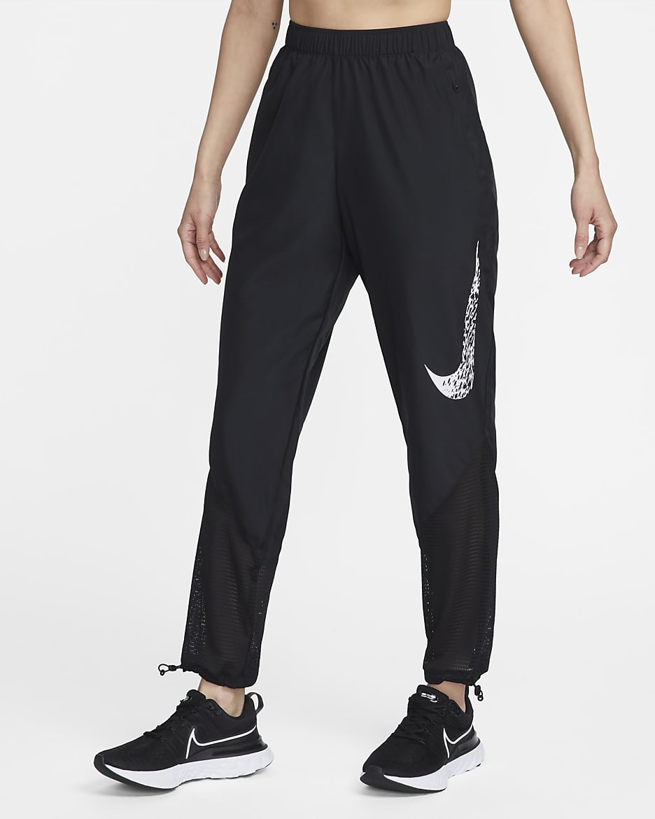 กางเกงวิ่งขายาวเอวปานกลางผู้หญิง Nike Dri-FIT Swoosh Run - ดำ/ขาว