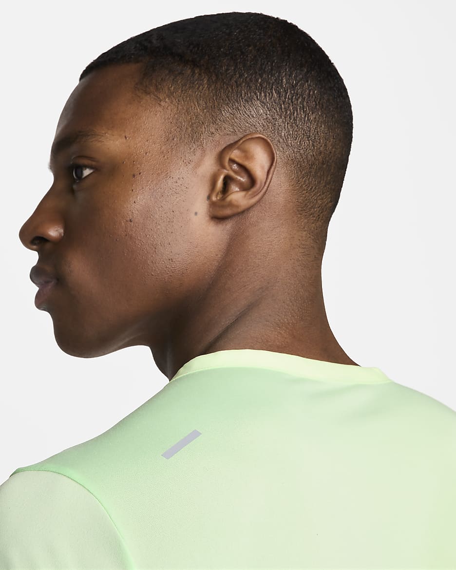 Nike Rise 365 Camiseta de running de manga corta Dri-FIT - Hombre - Vapor Green