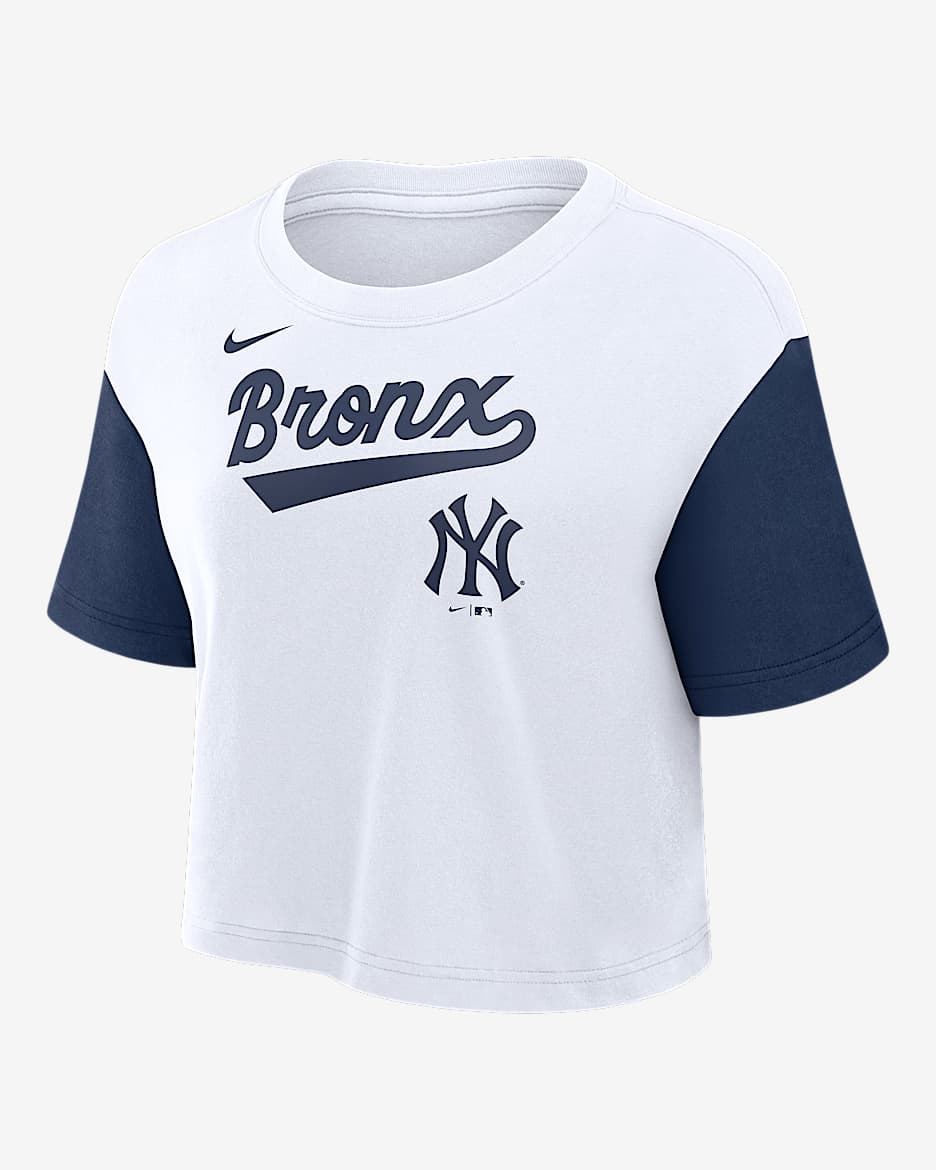 Playera Nike Dri-FIT de la MLB cropped para mujer New York Yankees Script - Blanco
