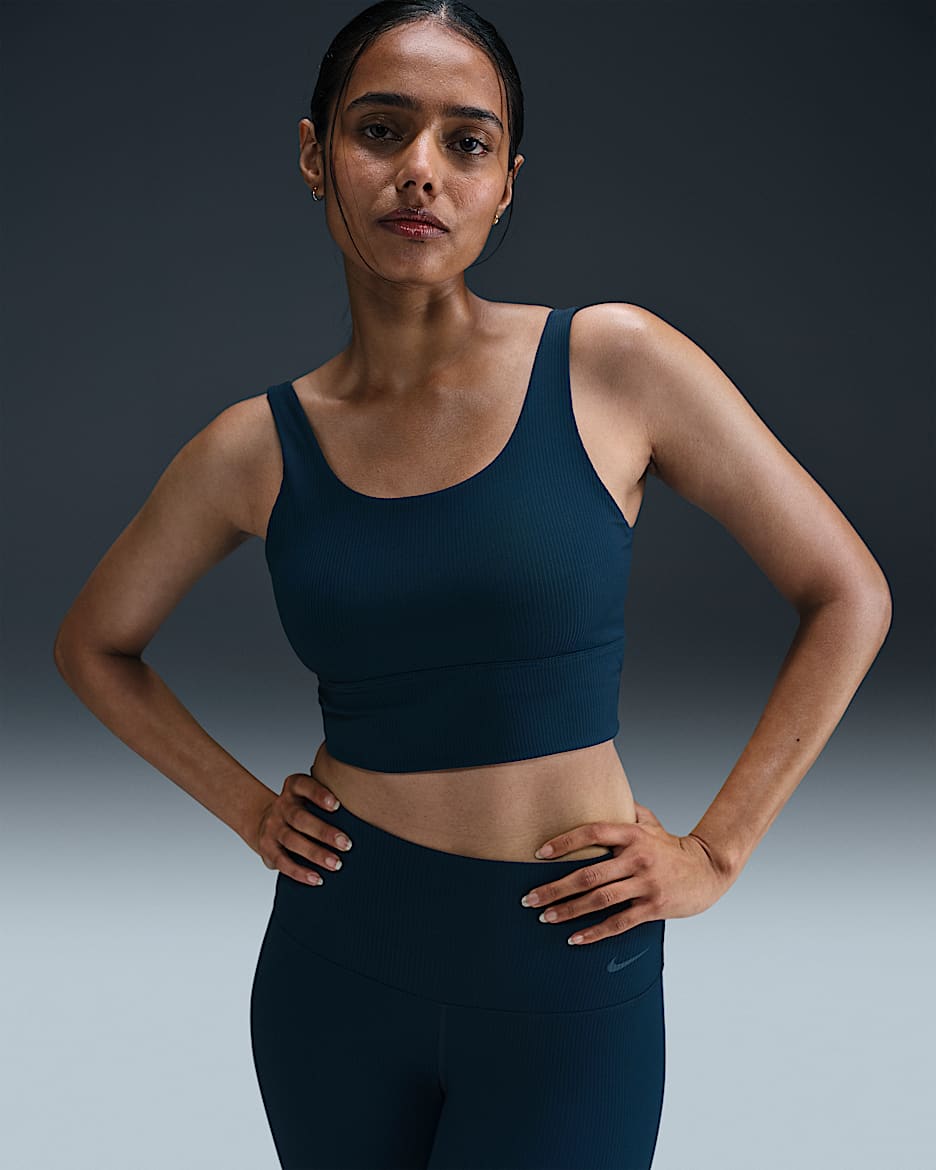 Bra deportivo de baja sujeción de talle largo con almohadillas para mujer Nike Zenvy Rib - Azul marino militar/Azul marino militar/Blanco