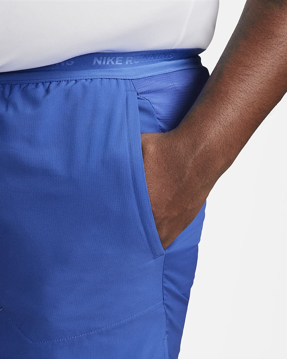 Shorts de running sin forro Dri-FIT de 18 cm para hombre Nike Stride - Royal juego/Negro