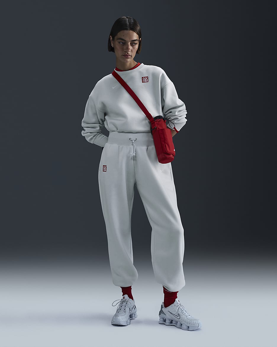 Liverpool F.C. Phoenix Fleece Third Women's Nike Football High-Waisted Oversized Pants - Pure Platinum/White